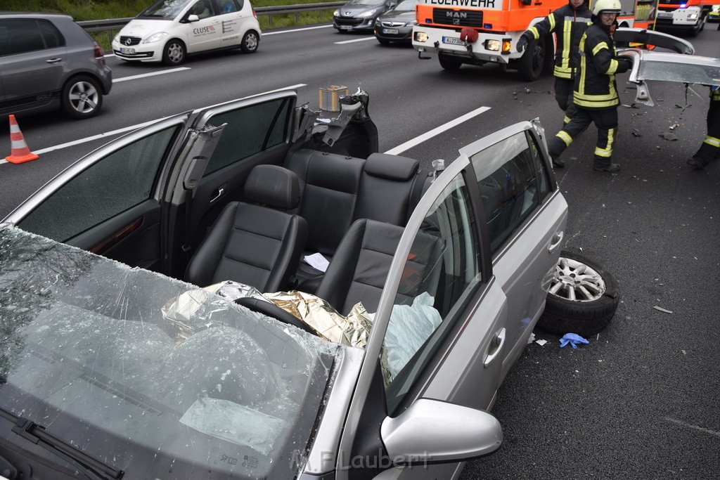 VU Auffahrunfall A 3 Rich Oberhausen kurz vor AS Koeln Dellbrueck P095.JPG - Miklos Laubert